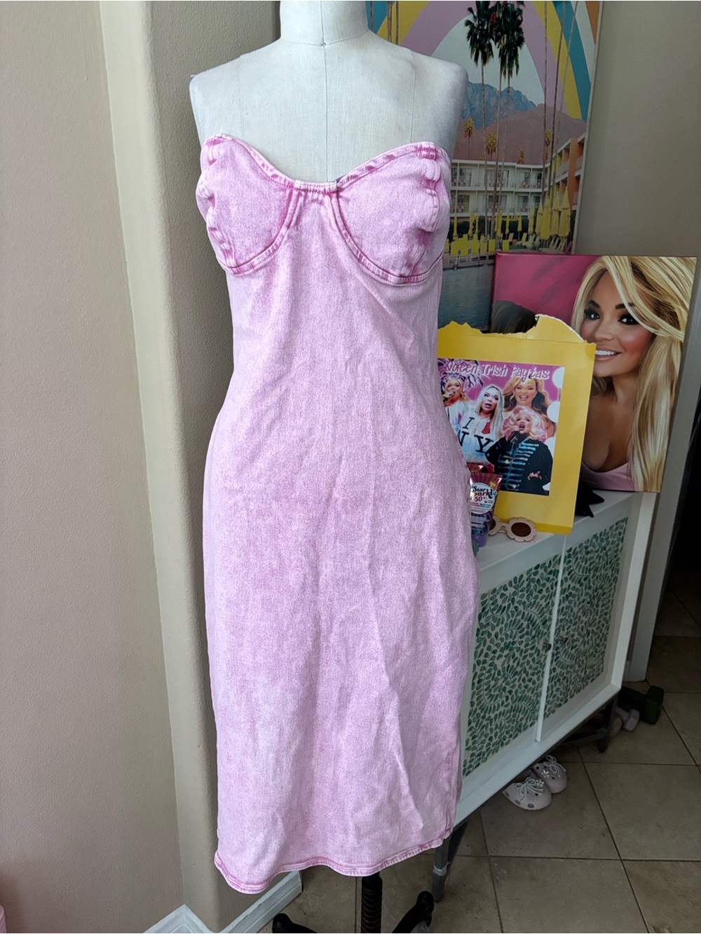As Trisha wore on her podcast - Picture 2 of 6